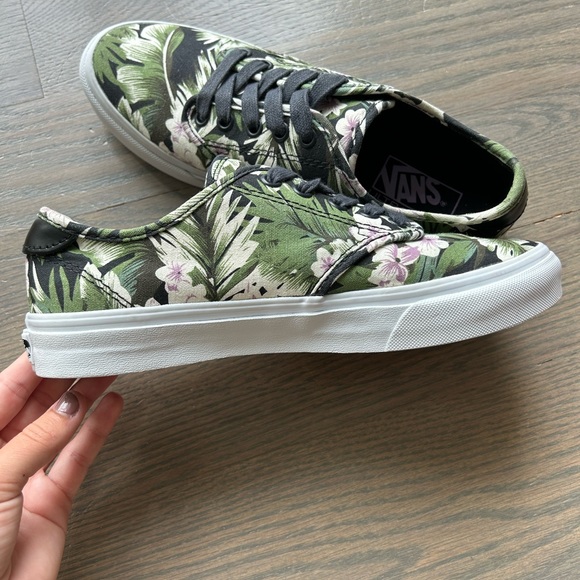 Vans Women’s Tropical Flower Print Ultra Cushion Skate Shoe-Size 8 - Picture 4 of 10